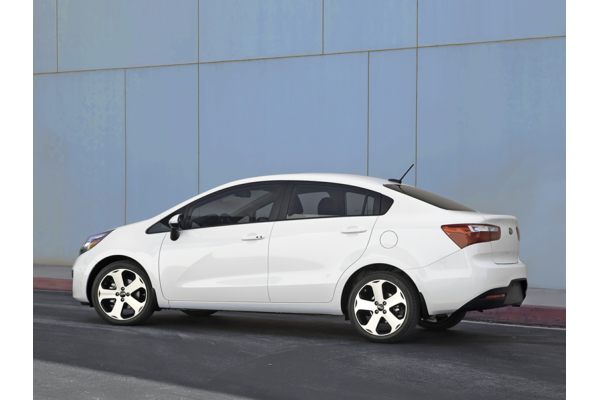 12 Kia Rio Mpg Price Reviews Photos Newcars Com