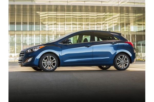 2017 Hyundai Elantra Gt Price Photos Reviews Features