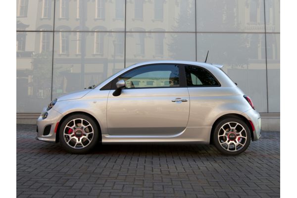 2019 FIAT 500 Specs, Price, MPG & Reviews