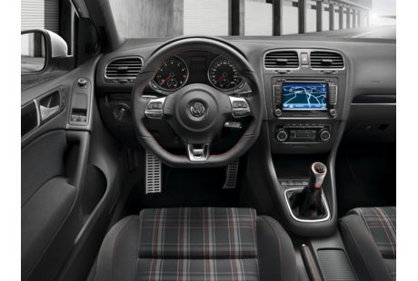 2010 Volkswagen Golf 2-Door 2dr Hatchback : Trim Details, Reviews