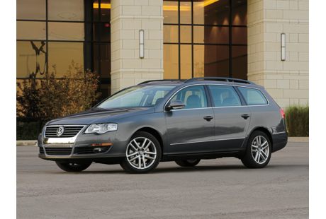 2010 Volkswagen Passat MPG, Price, Reviews & Photos | NewCars.com