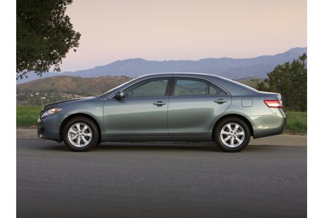 2011 Toyota Camry MPG, Price, Reviews & Photos | NewCars.com