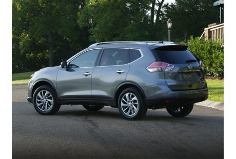 2014 Nissan Rogue MPG, Price, Reviews & Photos | NewCars.com