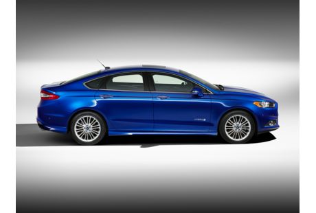 2015 Ford Fusion Hybrid MPG, Price, Reviews & Photos | NewCars.com